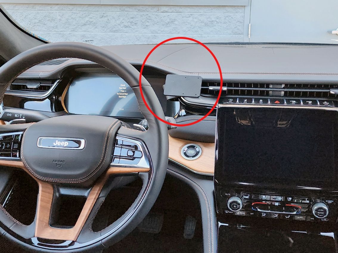 Proclip Dacia Duster 23- Center mount
